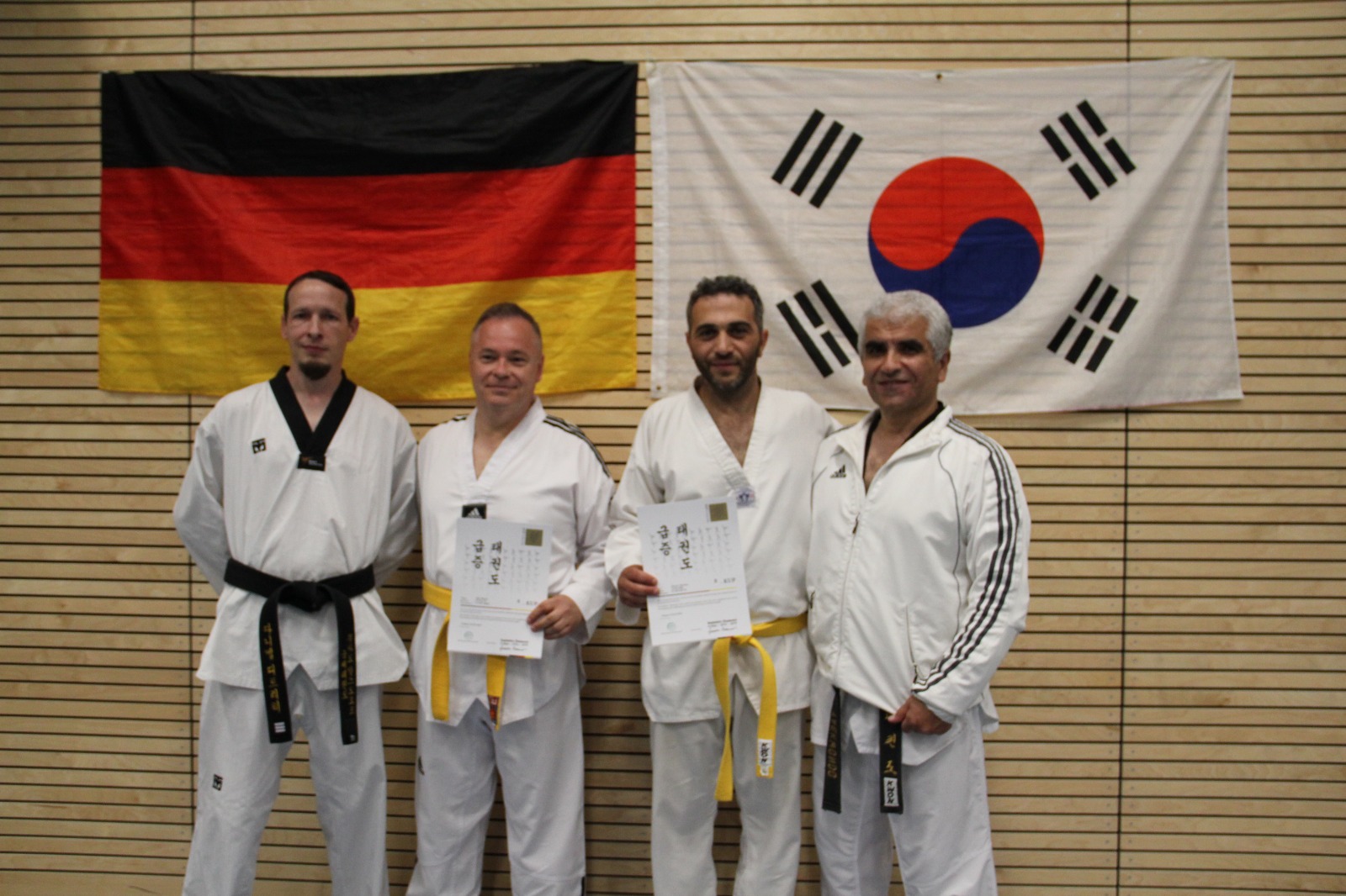 Nachprüfung für zwei Sportler
