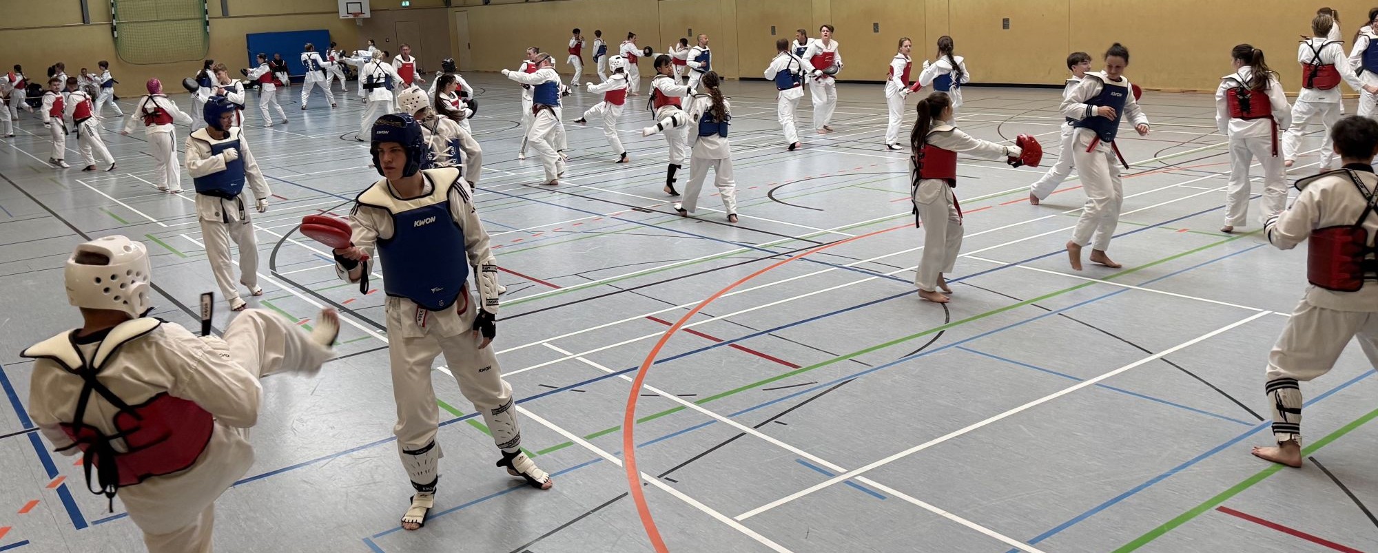 Teilnehmer: Susanne Piecuch – Grünheid, Martin Hübner, Ulrich Kölsch, Monika Machon, Oliver Prömpers, Max Kraus, Helena Gehring, Lena Thouet, Amina Hiseni, Julian Lopez Gonzales, Michael Balduin (eine Sportlerin musste leider krankheitsbedingt kurzfristig absagen) Image