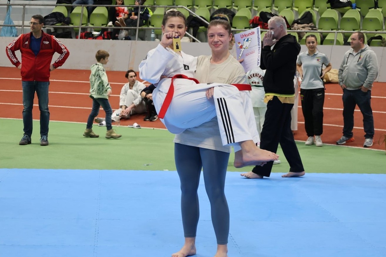 Amina Hiseni überzeugt beim Poomsae-Turnier